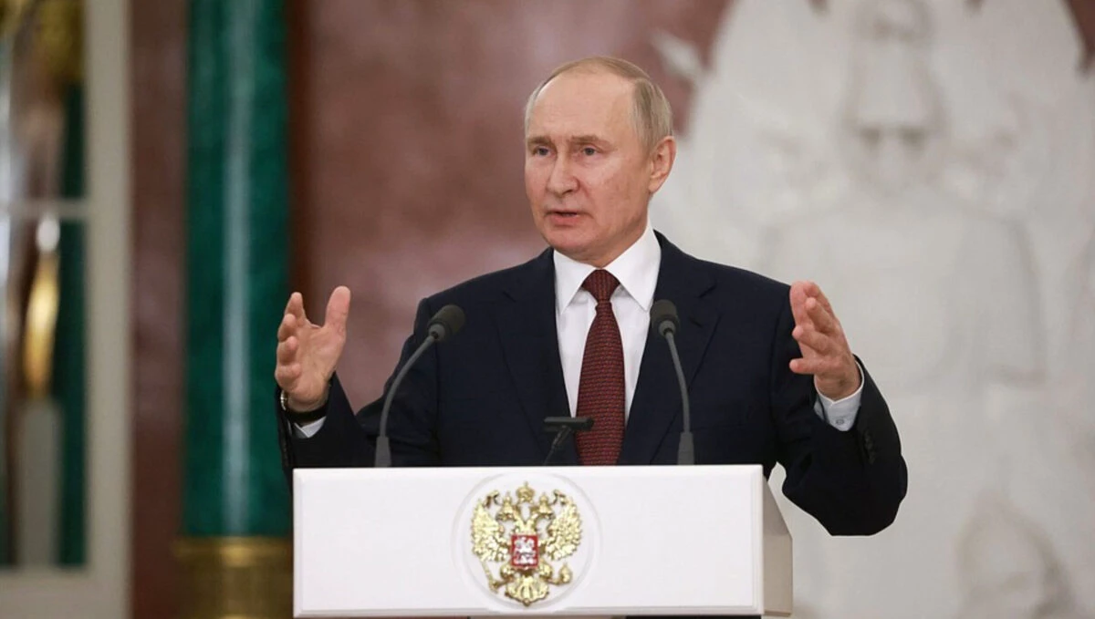 Vladimir Putin se răzbună pe limba engleză. Ce decizie se pregătește la Moscova