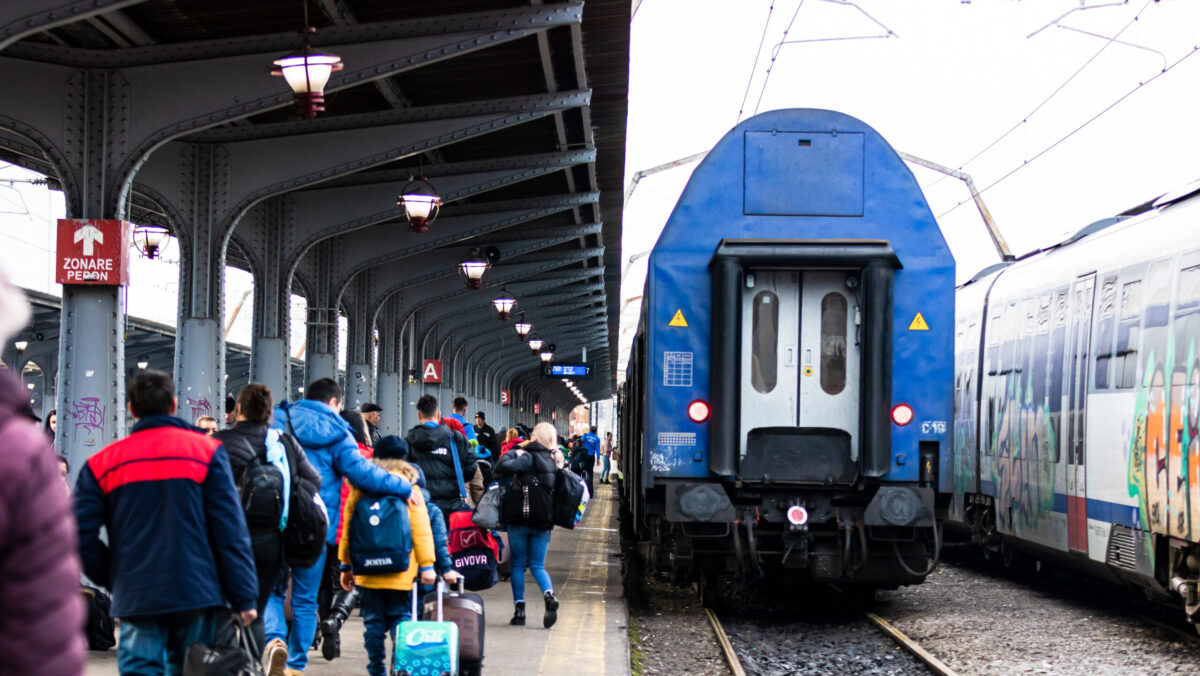 CFR Călători anulează duminică 21 de trenuri. Ce se întâmplă cu traficul aerian pe aeroporturi