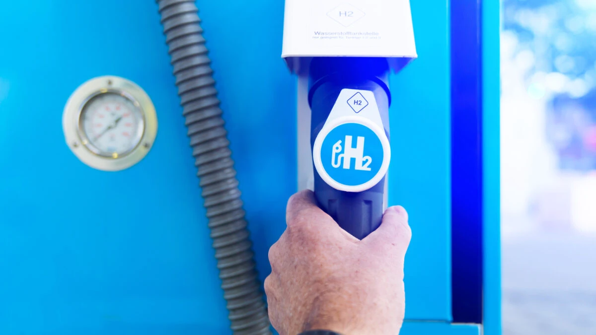 Hidrogenul poate fi combustibilul viitorului și în aeroporturi? Ce spun experții