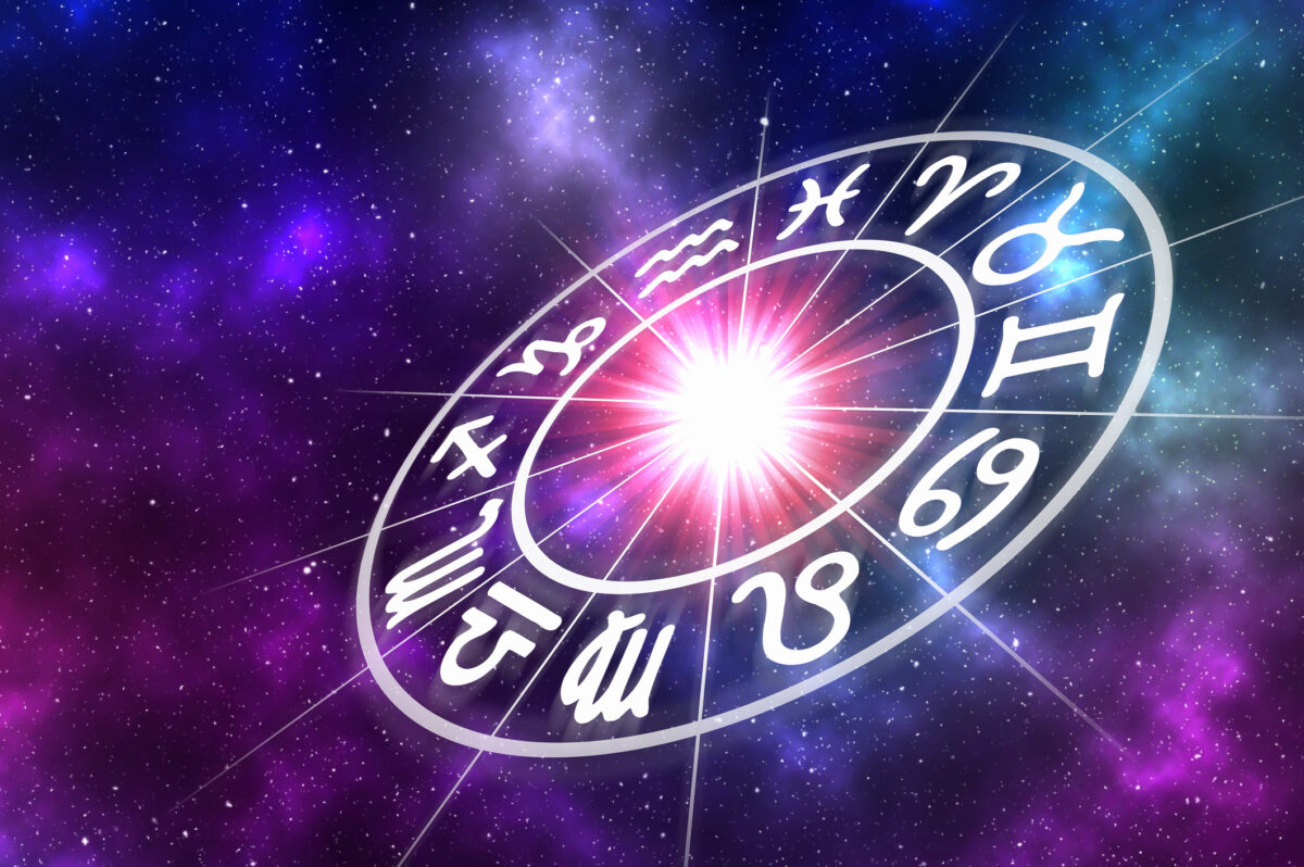 Horoscop luni, 13 Noiembrie. Zi stresantă pentru Lei. Berbecii au probleme cu banii