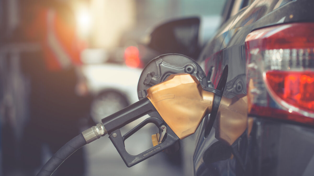 Carburanți mai ieftini înainte de weekend. Preț benzină și motorină, vineri, 10 noiembrie