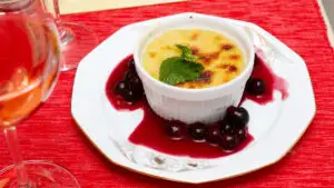 Cum să prepari cea mai bună Crème Brûlée