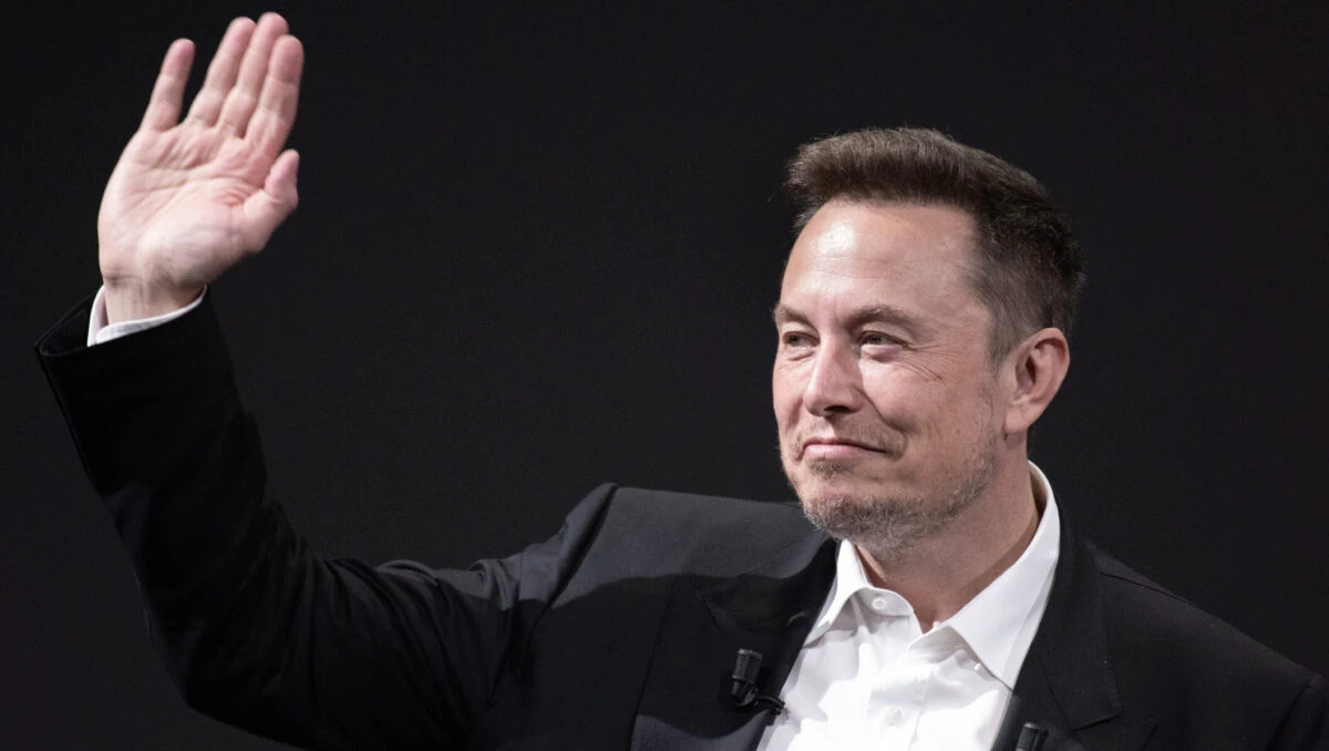 Elon Musk face prăpăd la Tesla. Concediază sute de angajați