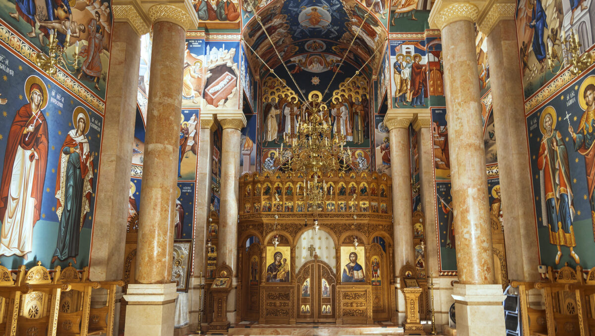 Este complet interzis în toate bisericile din România! Anunțul oficial al Bisericii Ortodoxe