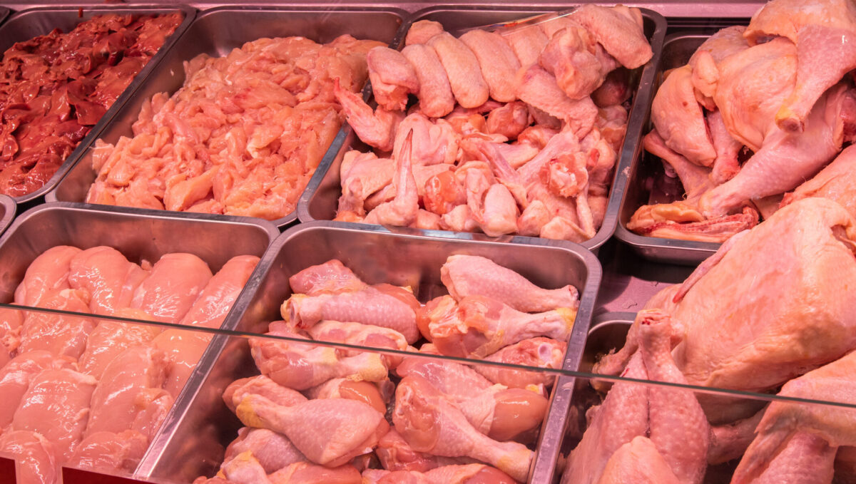 Carne de pui cu Salmonella. Nu o mai mâncați! Alertă alimentară în România