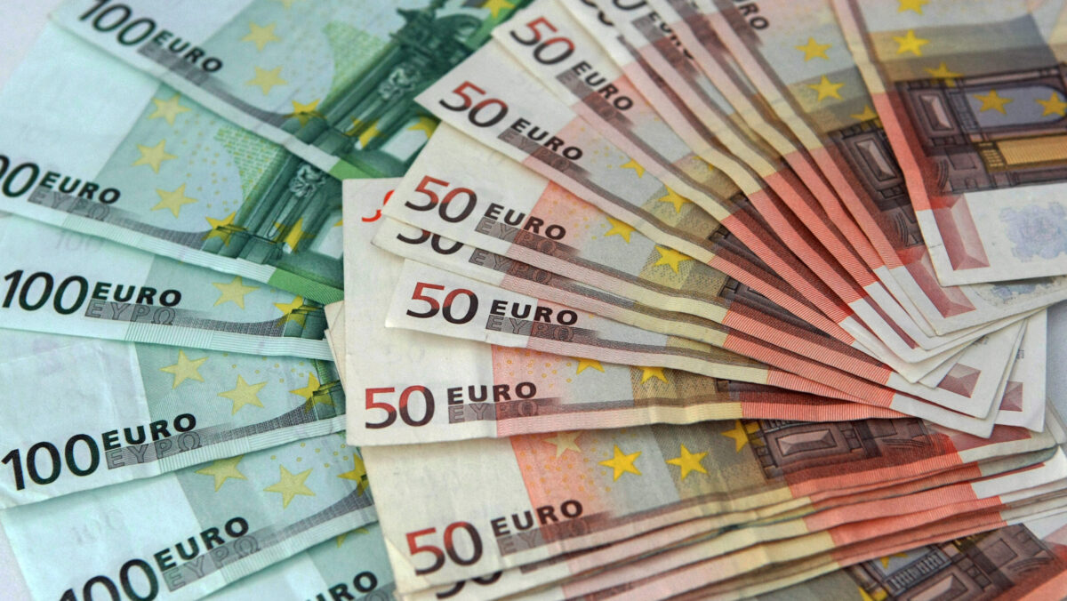 Salarii de 5.000 de euro pe lună. Ce trebuie să faci ca să primești banii