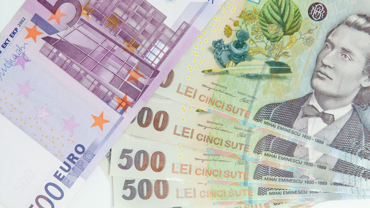 Lovitură pentru românii care folosesc valută! Se schimbă legea pentru cei care schimbă bani