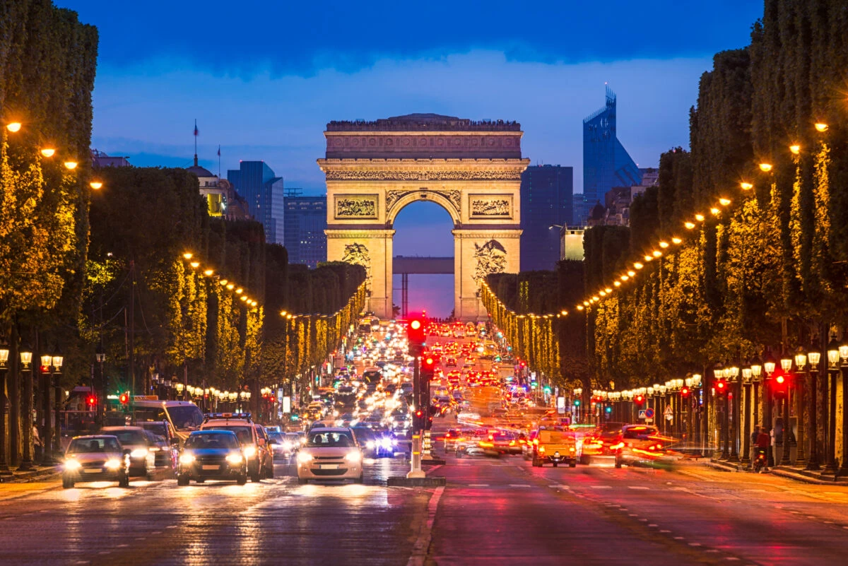 Champs-Élysées și Arcul de Triumf