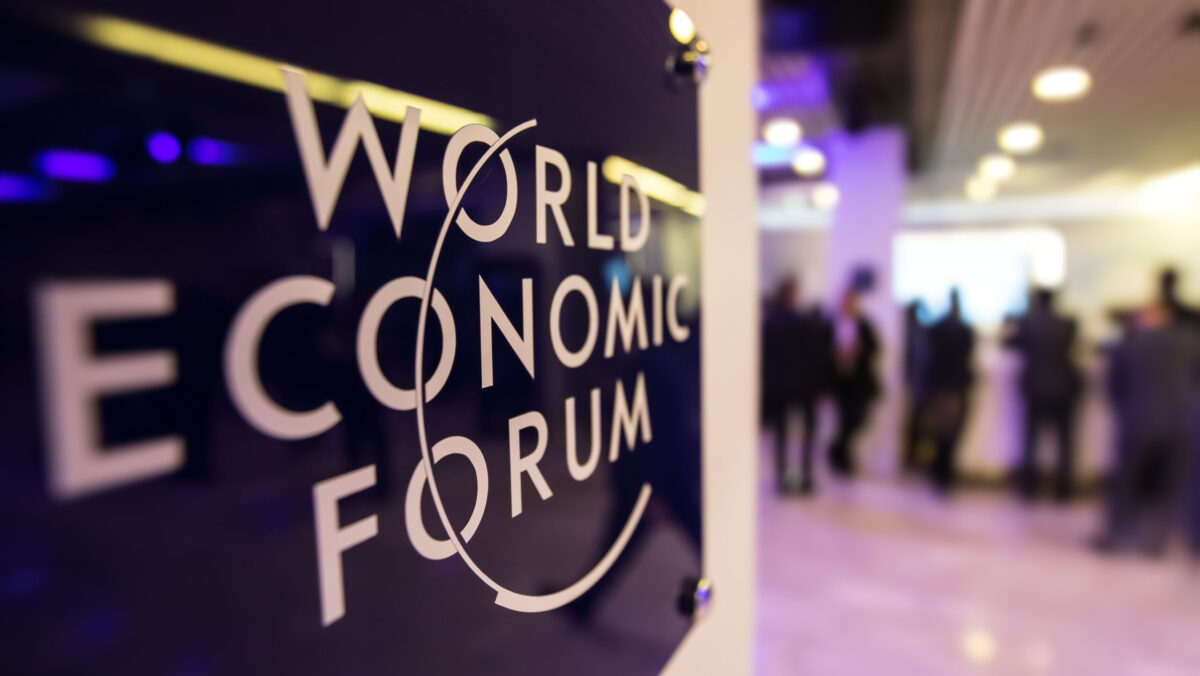 Ce spun elitele de la Davos despre economia mondială. Scenariile luate în calcul