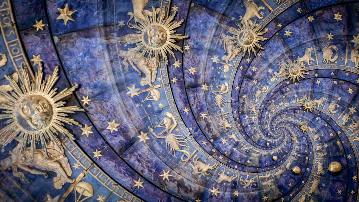 Horoscop sâmbătă, 10 februarie. Zodia care cade pradă șantajului. Te sabotează emoțiile