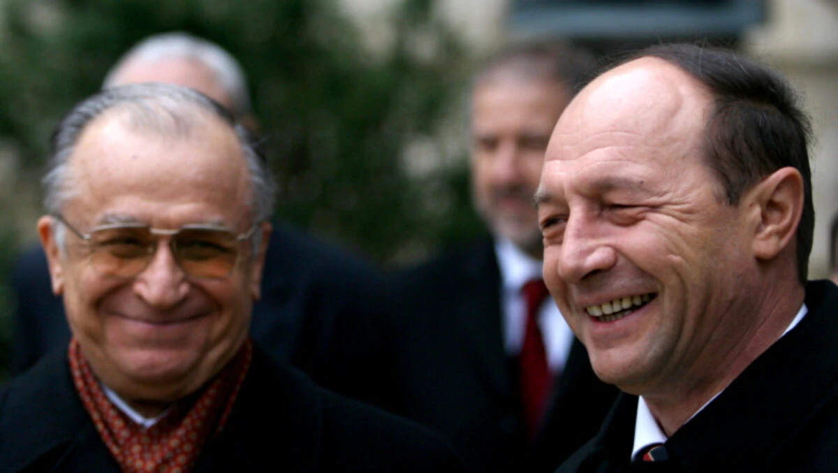 Ion Iliescu și Traian Băsescu, umiliți! Foștii președinți ai României au interzis