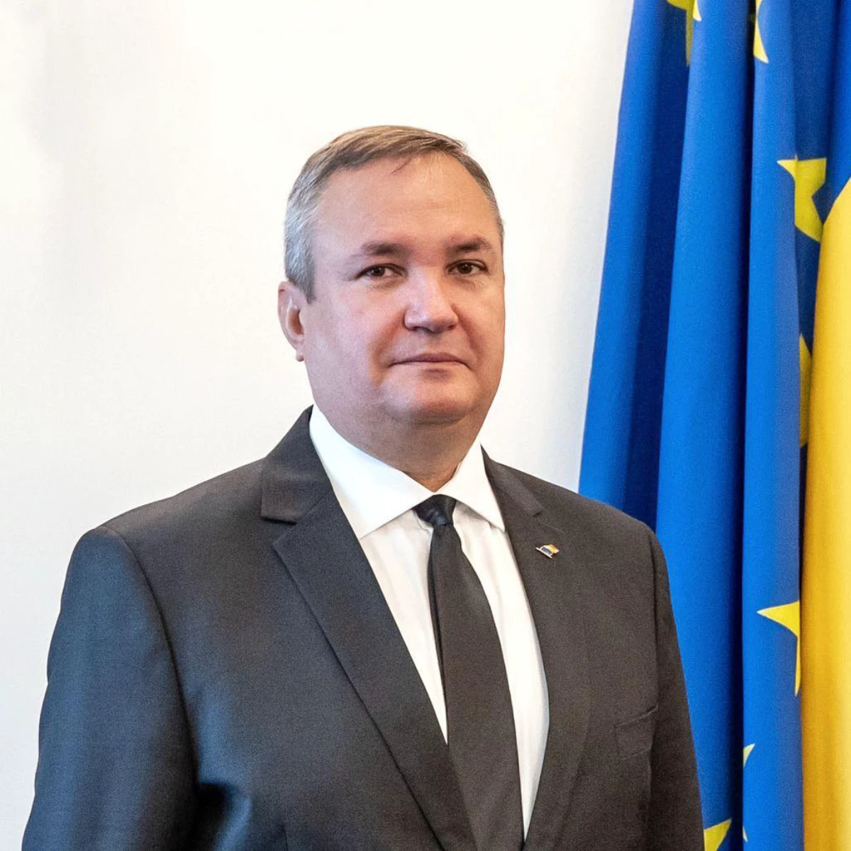 Nicolae Ciucă: Am reuşit cea mai mare absorbţie de fonduri europene din istoria noastră