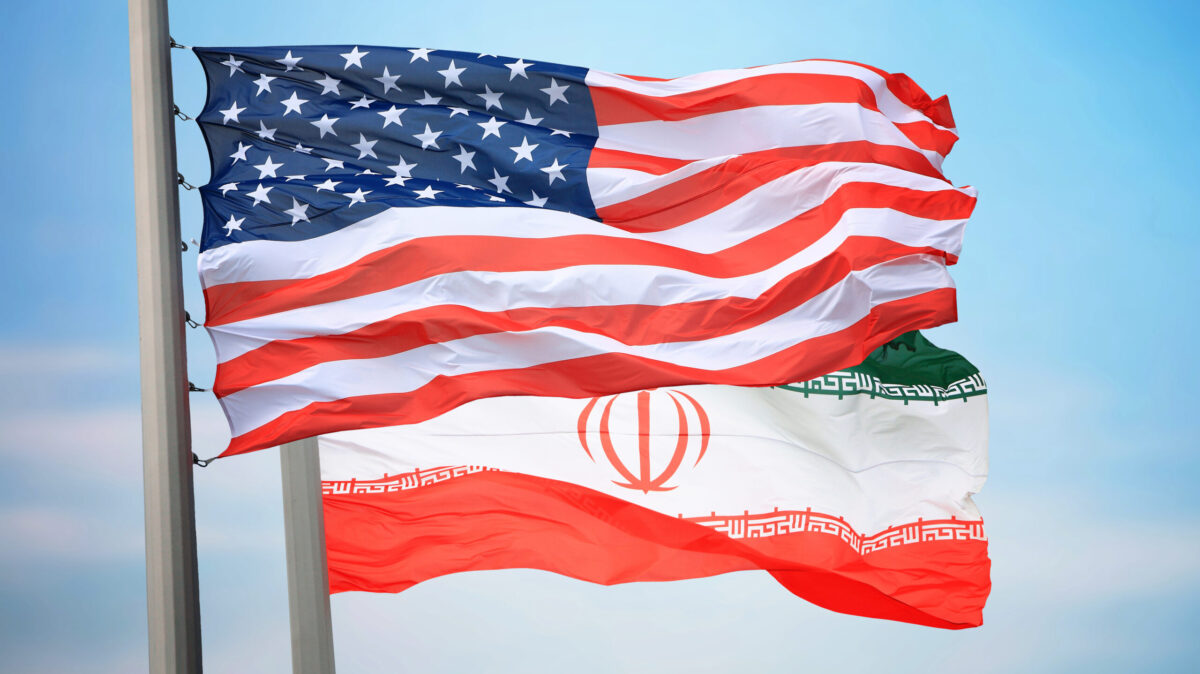 Iranul ameninţă că va lovi bazele americane dacă Washingtonul susţine contraatacul