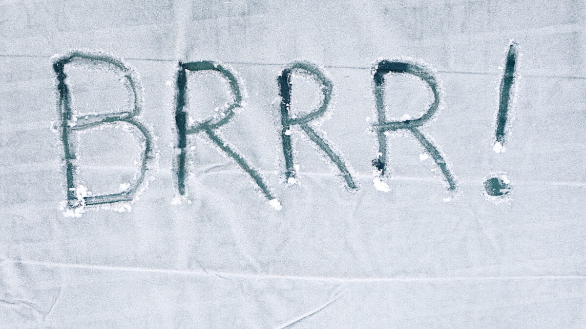 Iarna revine în forță în România! Va ninge în mai multe zone din țară