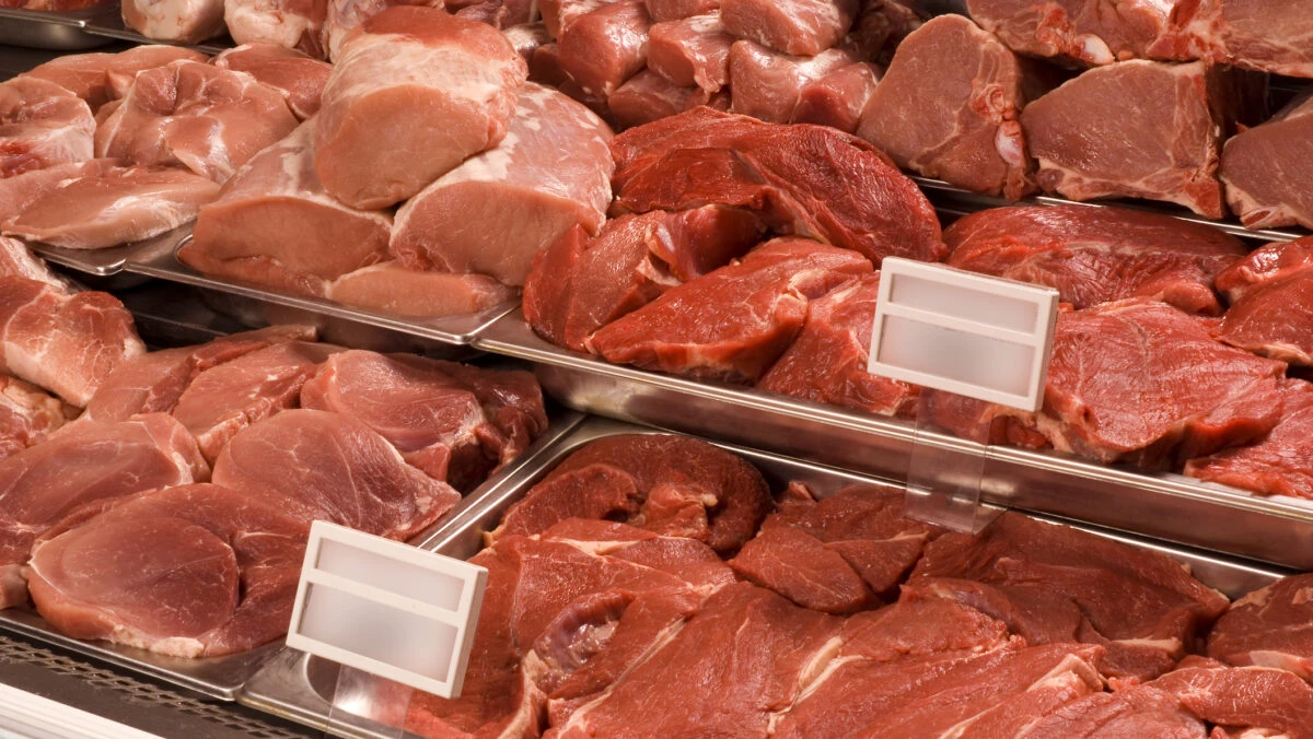 Adevărul despre carnea vândută în România! Pericolul, confirmat de analize: Vomit şi plâng