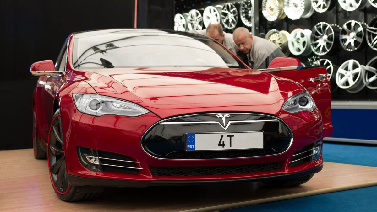 Posesorii de Tesla spun că nu mai suportă ”tirania” mașinilor: E timpul să-mi vând Tesla