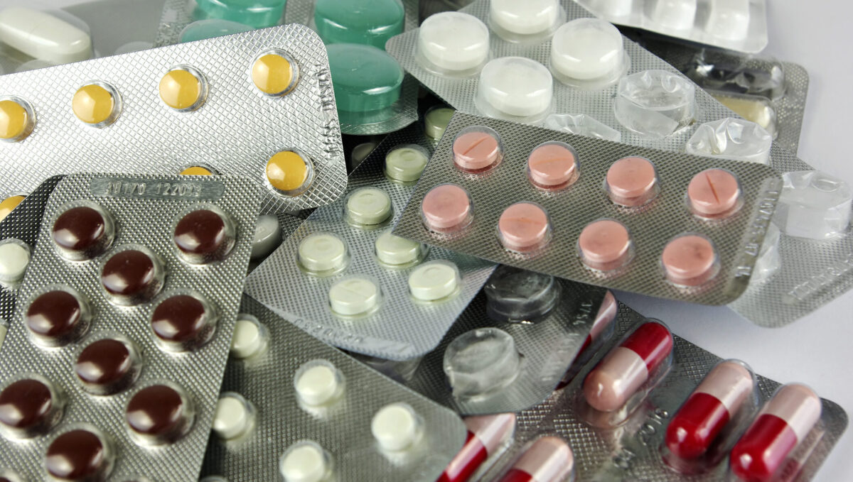 Medicamentele care conțin o substanță periculoasă! Aproape toți românii le consumă frecvent