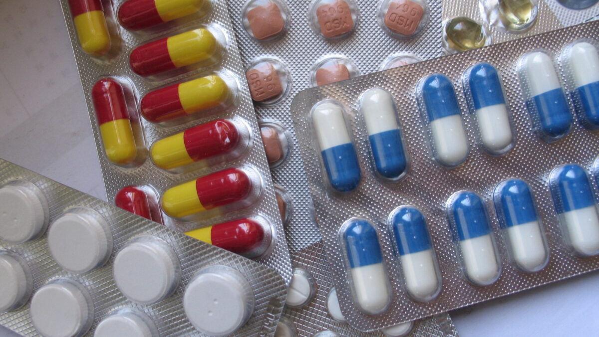 Anunț pentru toți românii care cumpără medicamente. Decizia intră în vigoare din 1 aprilie