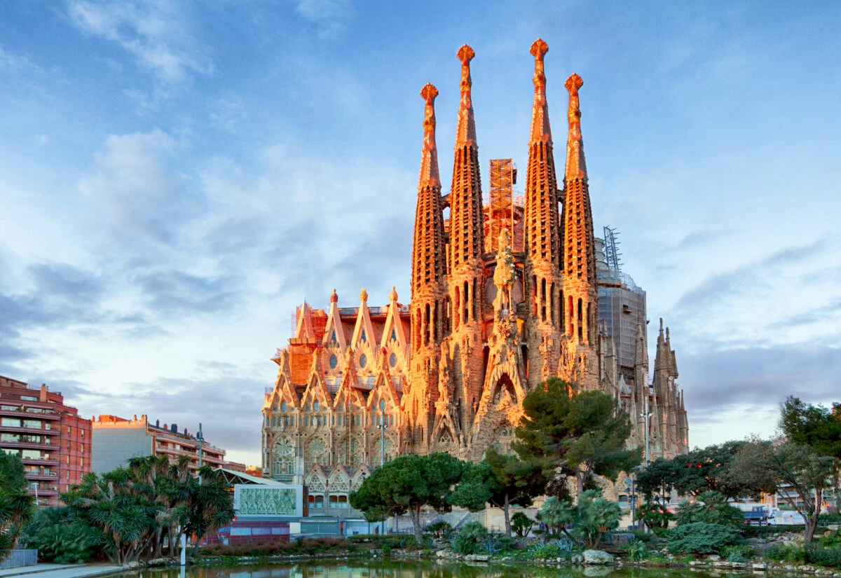 Când va fi finalizată biserica Sagrada Familia. De ce sunt nemulțumiți locuitorii Barcelonei