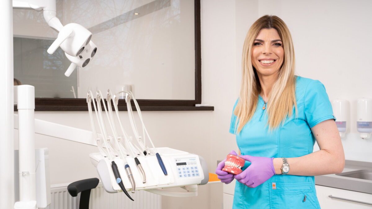 Ziua Mondială a Stomatologului. Dr. Denisa Zaharia: 5 reguli pentru păstrarea sănătății dentare