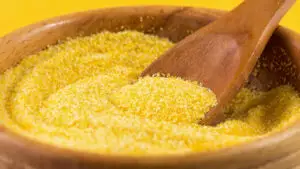Fermierii români trec de la vânzarea cerealelor la procesarea lor. Afacerea care a atras 700 de comenzi într-o singură zi