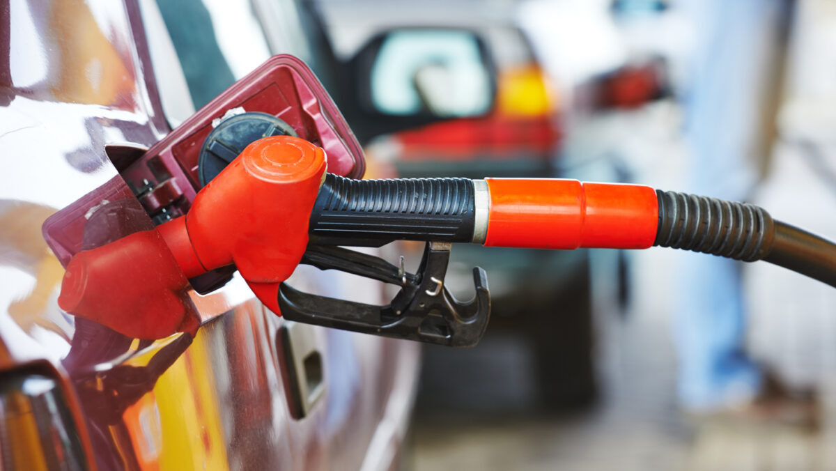 Benzina se scumpește în continuare. Județul din România cu cei mai ieftini carburanți