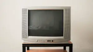 Se schimbă regulile pentru televizoarele vechi. Ce opțiuni au proprietarii în 2026