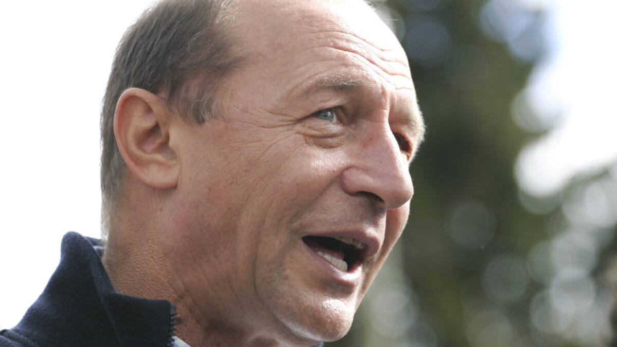 Traian Băsescu a recunoscut că Mircea Geoană nu este spion american! Contrat în direct la TV