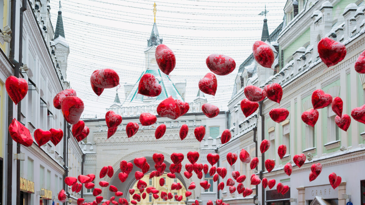Rusia ar vrea să interzică inimioarele de Ziua Îndrăgostiților