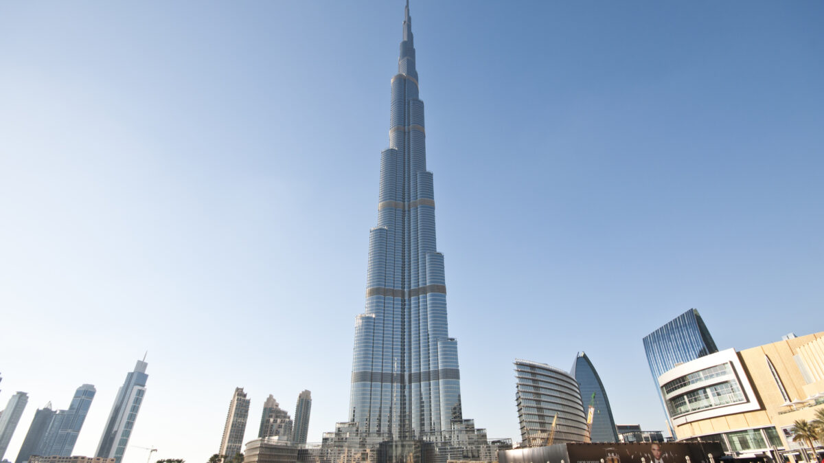 Gigantul care a construit Burj Khalifa a intrat pe piața din România