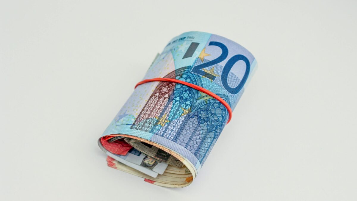 În UE s-au descoperit cheltuieli neconforme de aproximativ 14 miliarde de euro