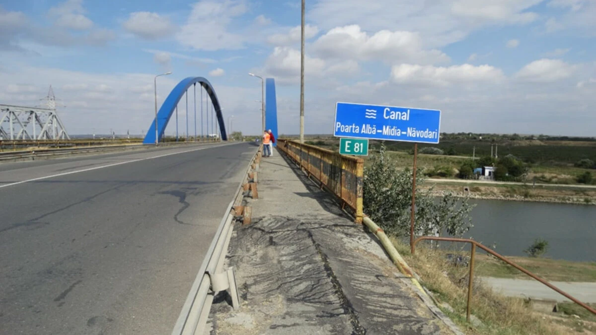 Se reabilitează un pod vital pentru românii care merg pe litoral. E construit înainte de Revoluție