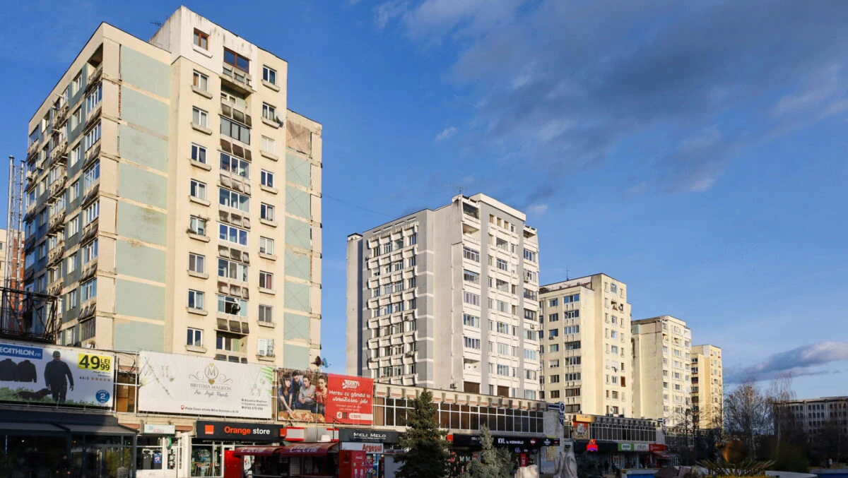 Crește numărul locuințelor vândute în București, în primul trimestru. Cererea mare pune presiune pe prețuri