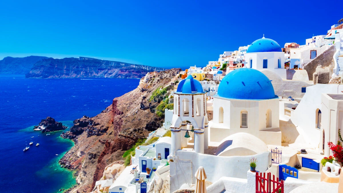 O nouă taxă pentru turiști în Grecia. Cât vor plăti în plus românii pentru o zi de vacanță