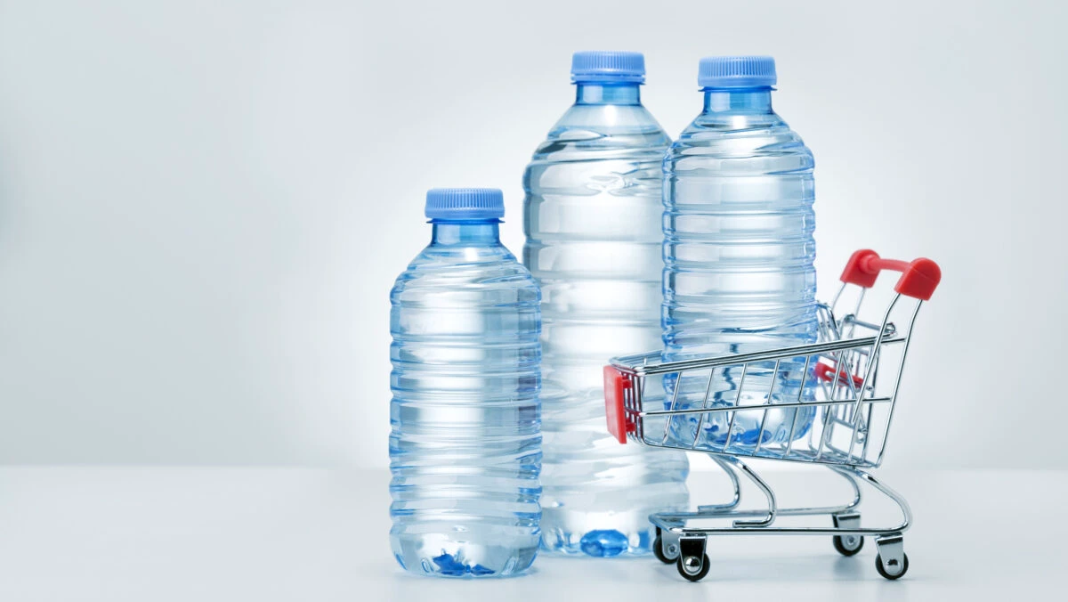 Cea mai scumpă sticlă de apă din lume. Costă 4,6 milioane de dolari