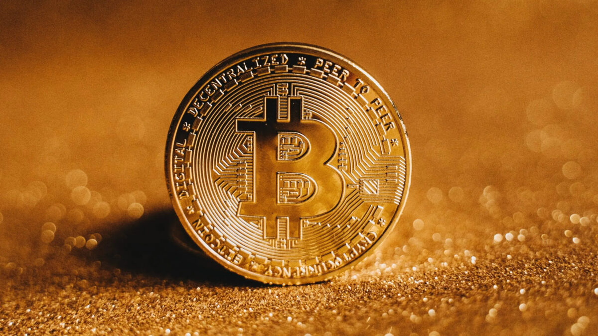 Bitcoin se bucură de încă o săptămână favorabilă (preț de 70k+). Evoluții pozitive și pentru aceste criptomonede