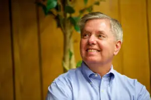 Senatorul Lindsey Graham a murit la scurt timp după revenirea din Ucraina.  Cauzele morții