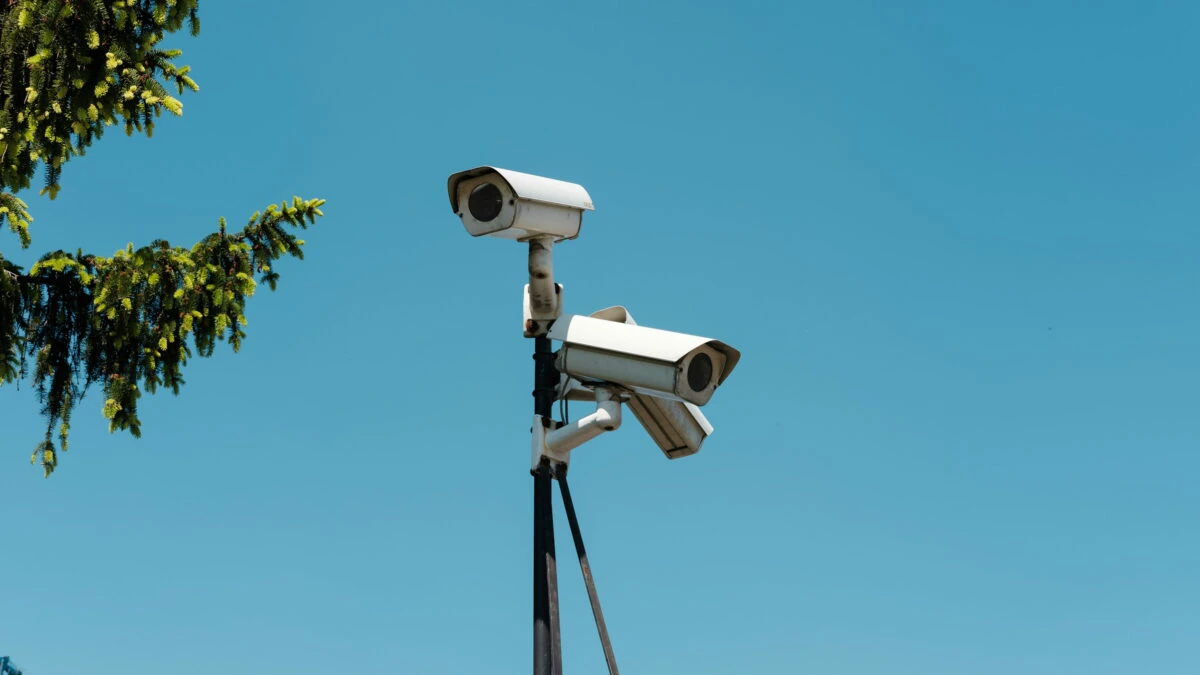 Vor fi supravegheați video. Legea care se pregătește în România. Va fi obligatoriu oriunde în țară