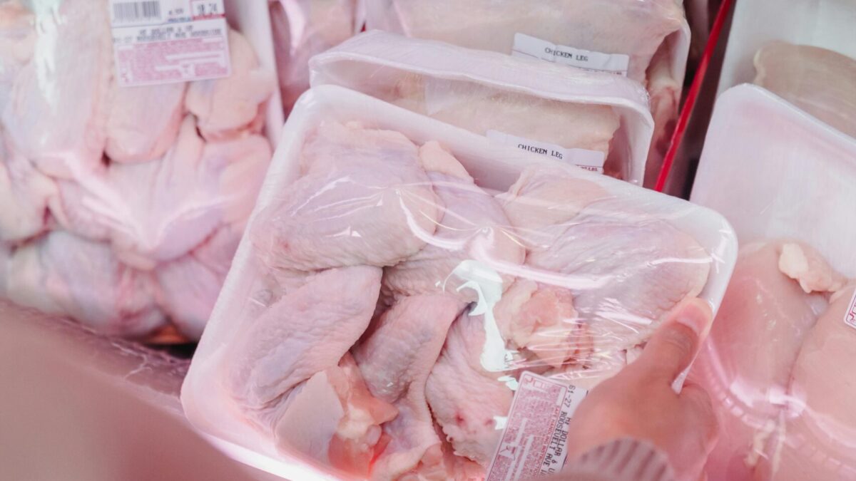 Adevărul despre carnea vândută în magazinele din România. Anunțul oficial făcut pe 5 aprilie