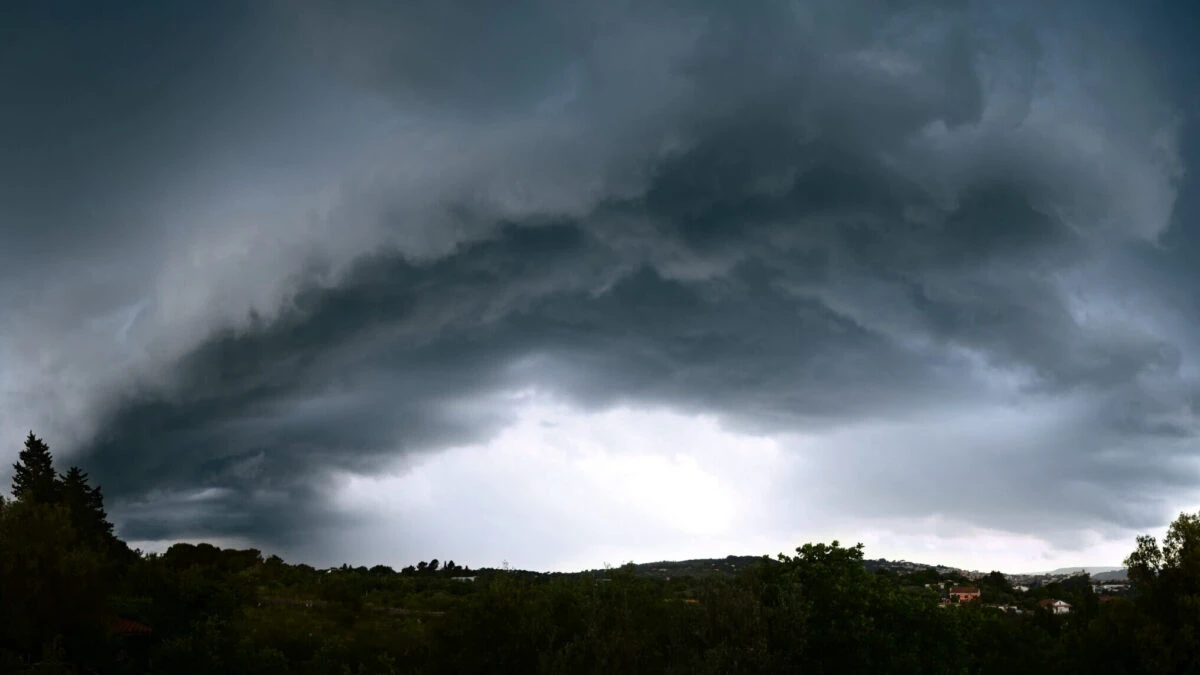 Prognoza meteo ANM. În următoarele două săptămâni, trecem de la cald, la rece. Vin ploile