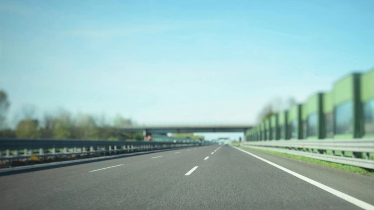 Se construiește un nou drum expres în România. Șoseaua de 120 km care ne va lega de Occident