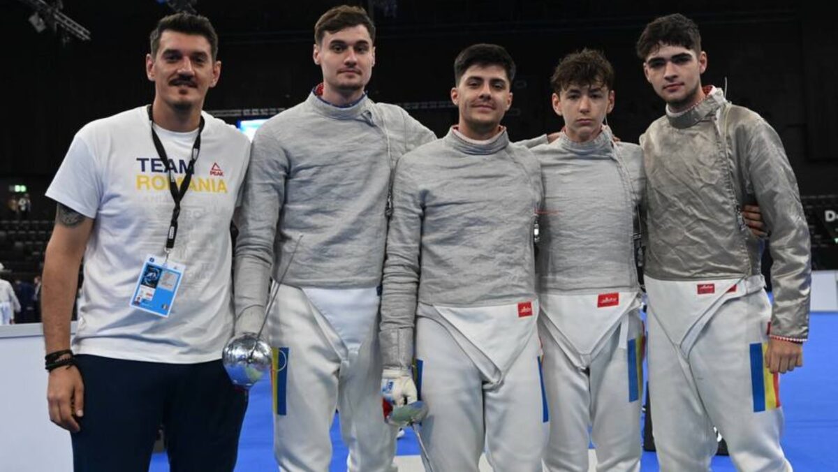 Campionatul European de Scrimă. România a câștigat medalia de argint la sabie masculin echipe