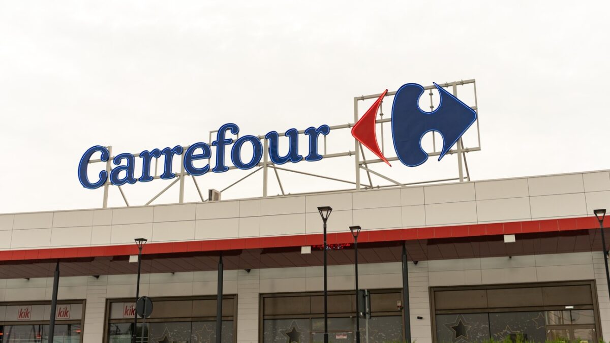 Carrefour a inaugurat primul hipermarket Cora rebranduit și remodelat
