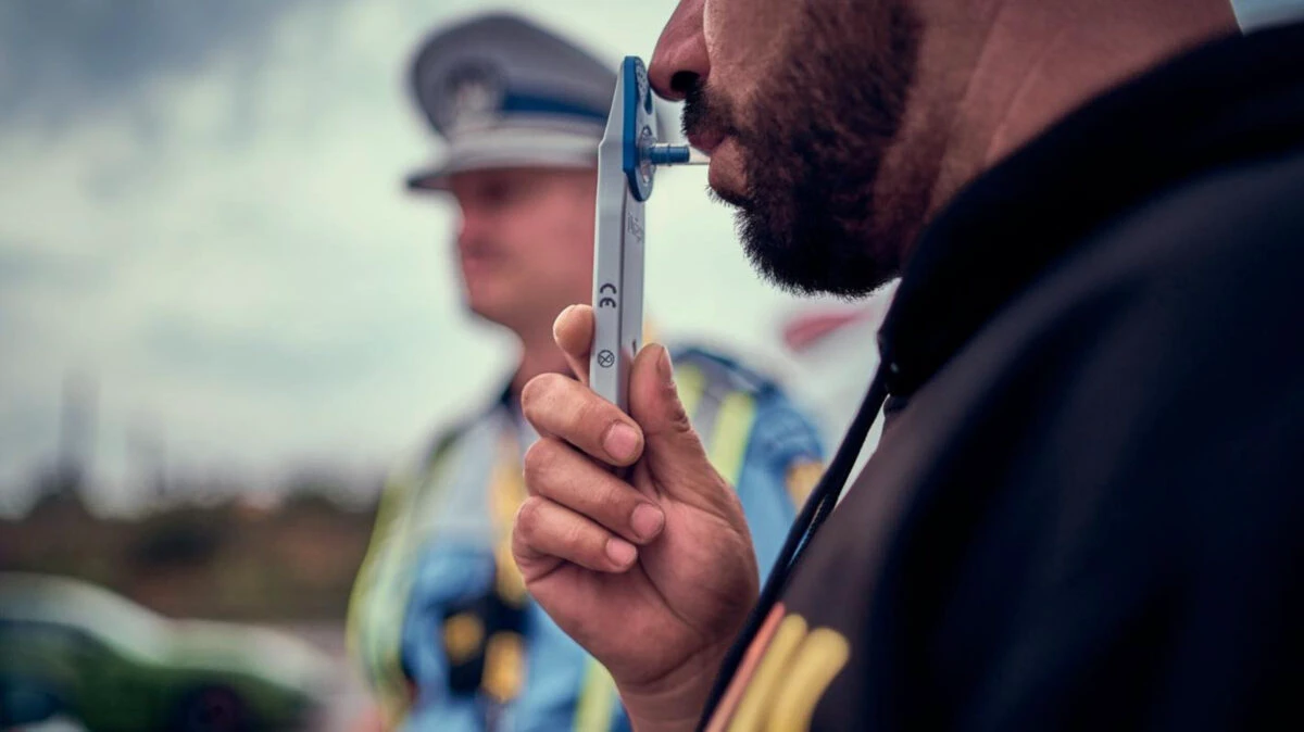 Băutura care te lasă fără permisul de conducere. Provoacă un rezultat fals pozitiv la DrugTest pentru amfetamină