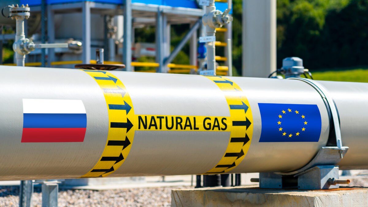 Rusia nu închide robinetul de gaze. Europa va rămâne legată de ruşi şi în 2025