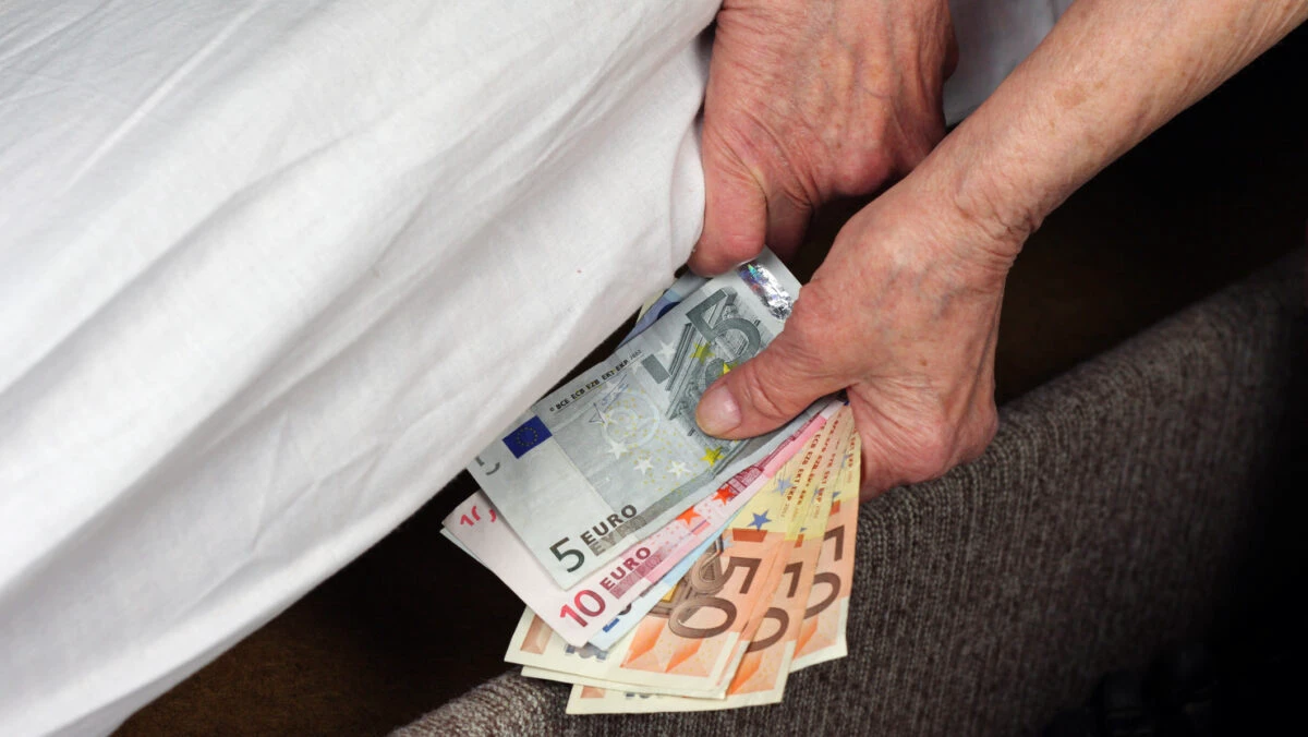 Ce se întâmplă cu banii românilor? Anunț pentru cei care au pensii private