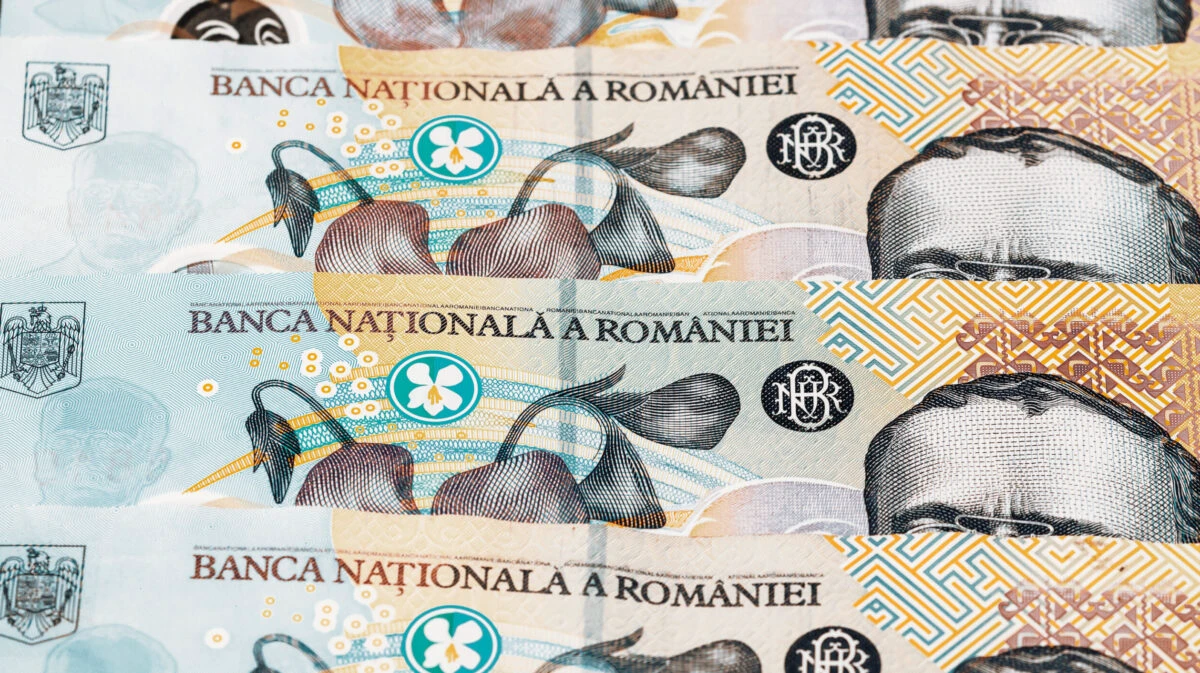 Banii intră direct în conturile românilor. Se dau bonusuri pentru toți cetățenii români