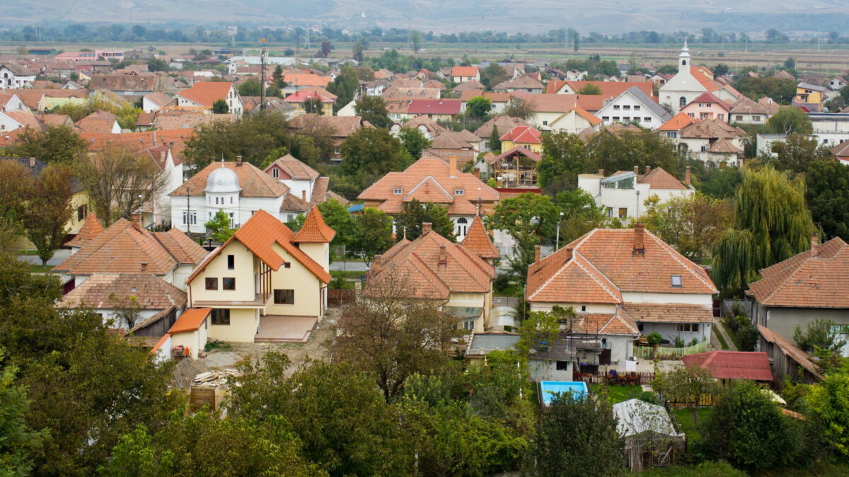 Obligatoriu pentru cei care au casă la curte. Proprietarii trebuie să se pregătească