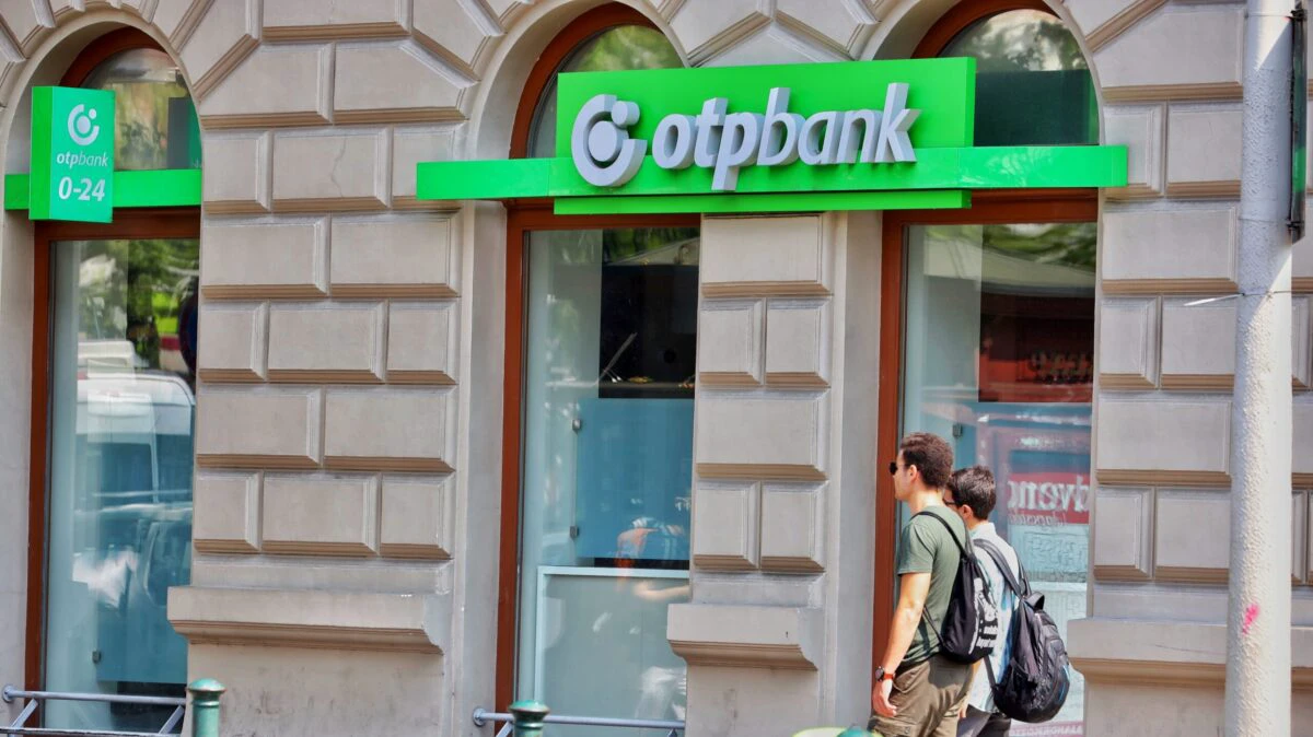 Toți clienții OTP Bank au fost avertizați. Ce modifică Banca Transilvania la conturi din 3 martie