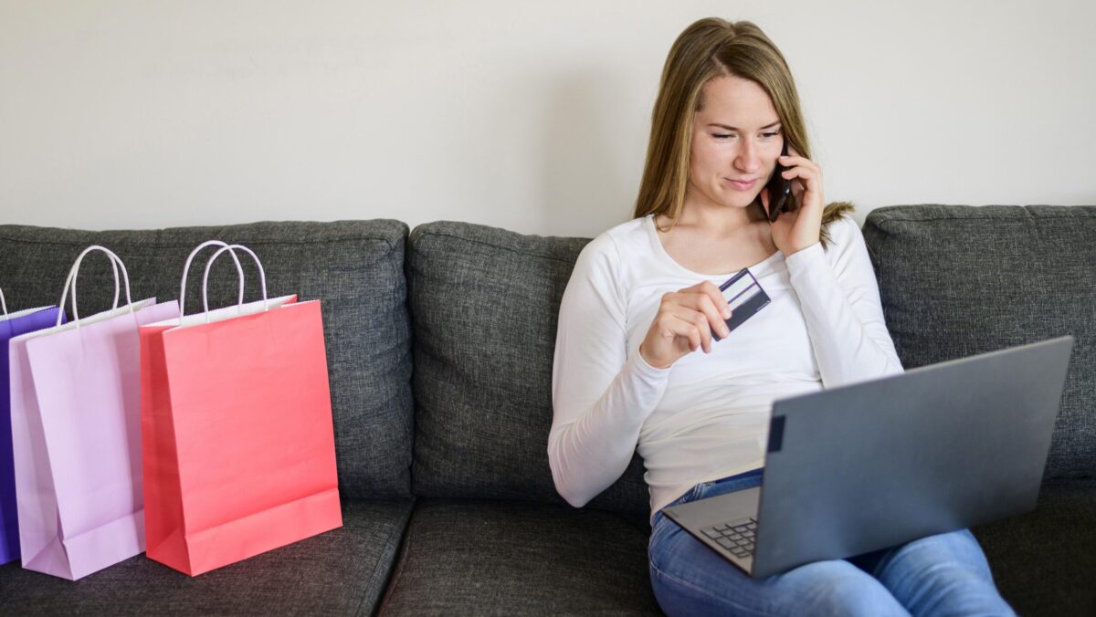 portrait-woman-shopping-online-from-home